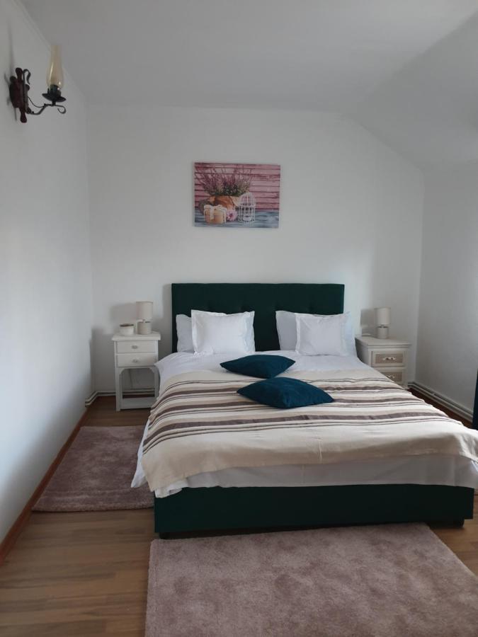 Casuta Din Gradina Villa Horezu Exterior photo